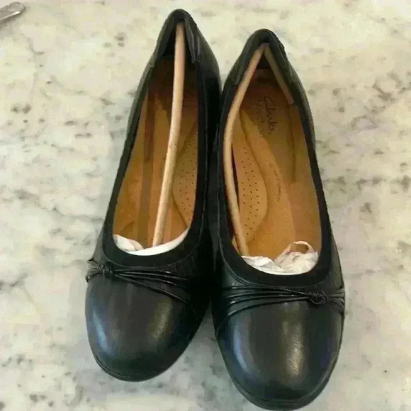 Clarks collection woman’s flats  size 11 M - Picture 1 of 5